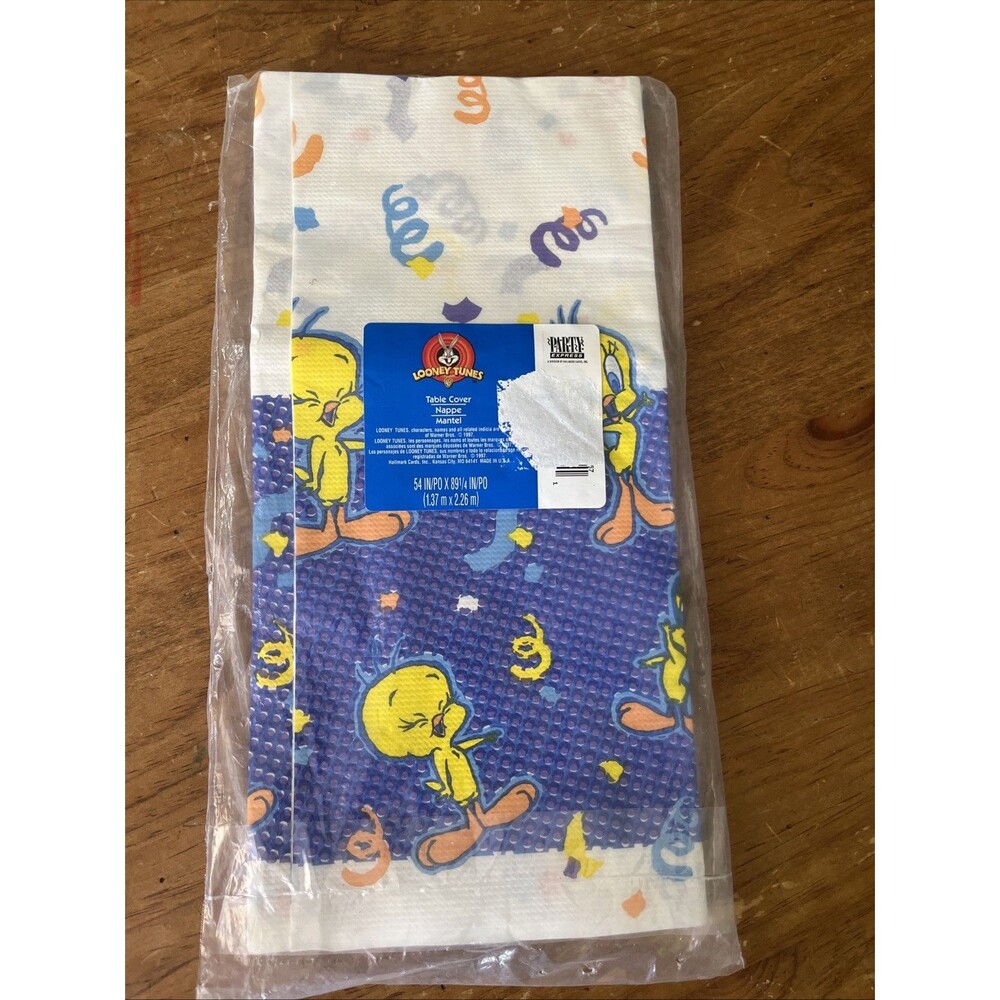 VINTAGE HALLMARK LOONEY TUNES TWEETY BIRD PAPER TABLE COVER CIRCA 1997 SEALED